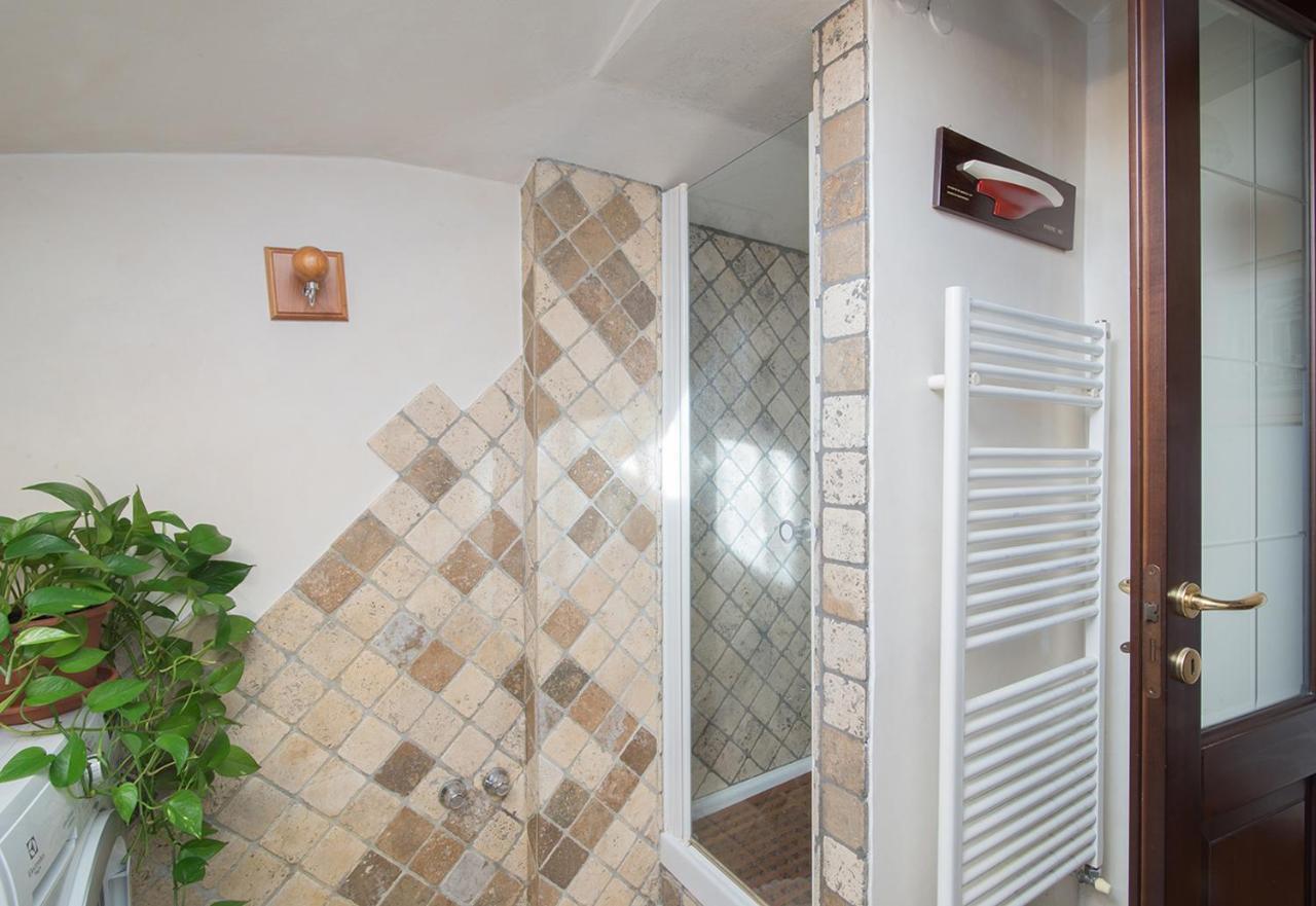 La Mansarda Delle Meraviglie B&B Superior Триест Экстерьер фото